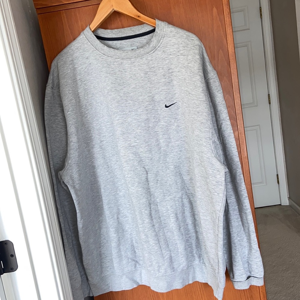 NIKE SWEATSHIRT